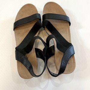 Black strapped wedge sandals